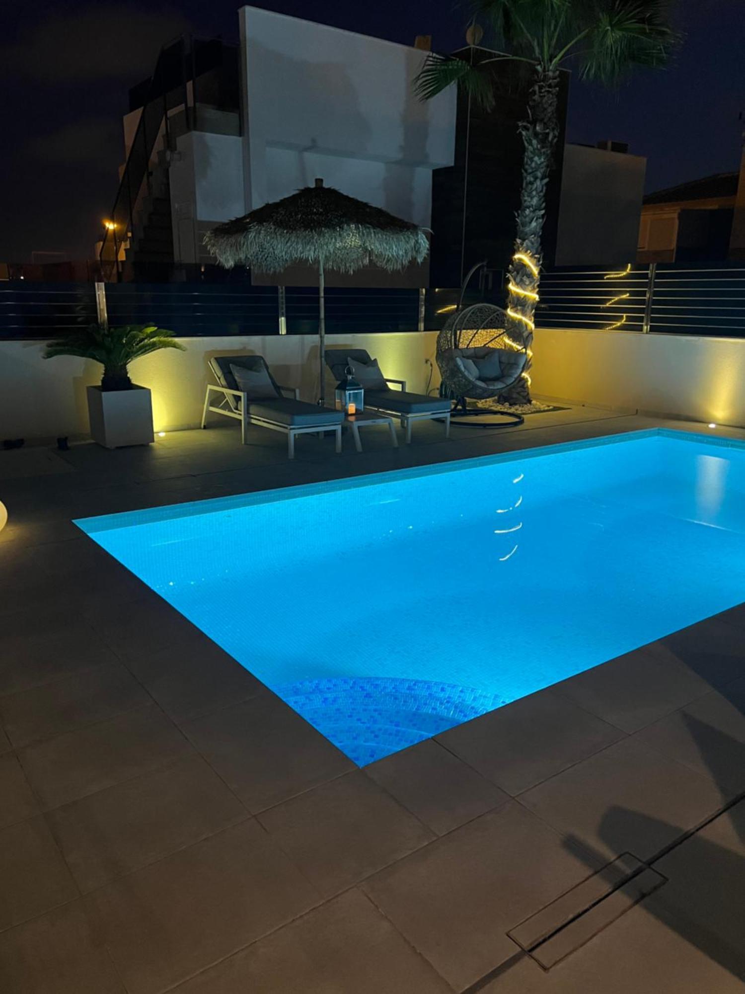 Villa Pmt22 - Luxury With Private Heated Pool And Jacuzzi Torrevieja