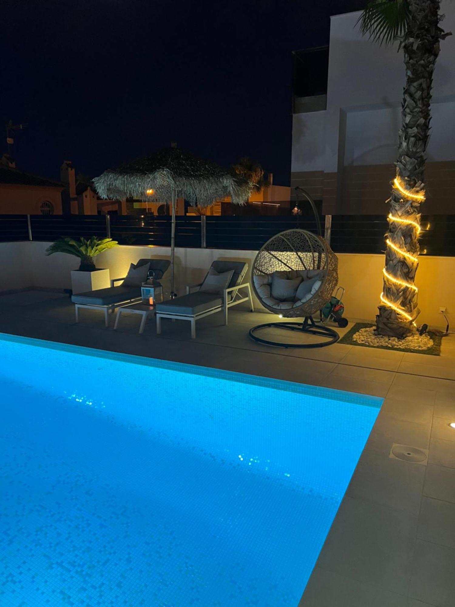 Pmt22 - Luxury With Private Heated Pool And Jacuzzi