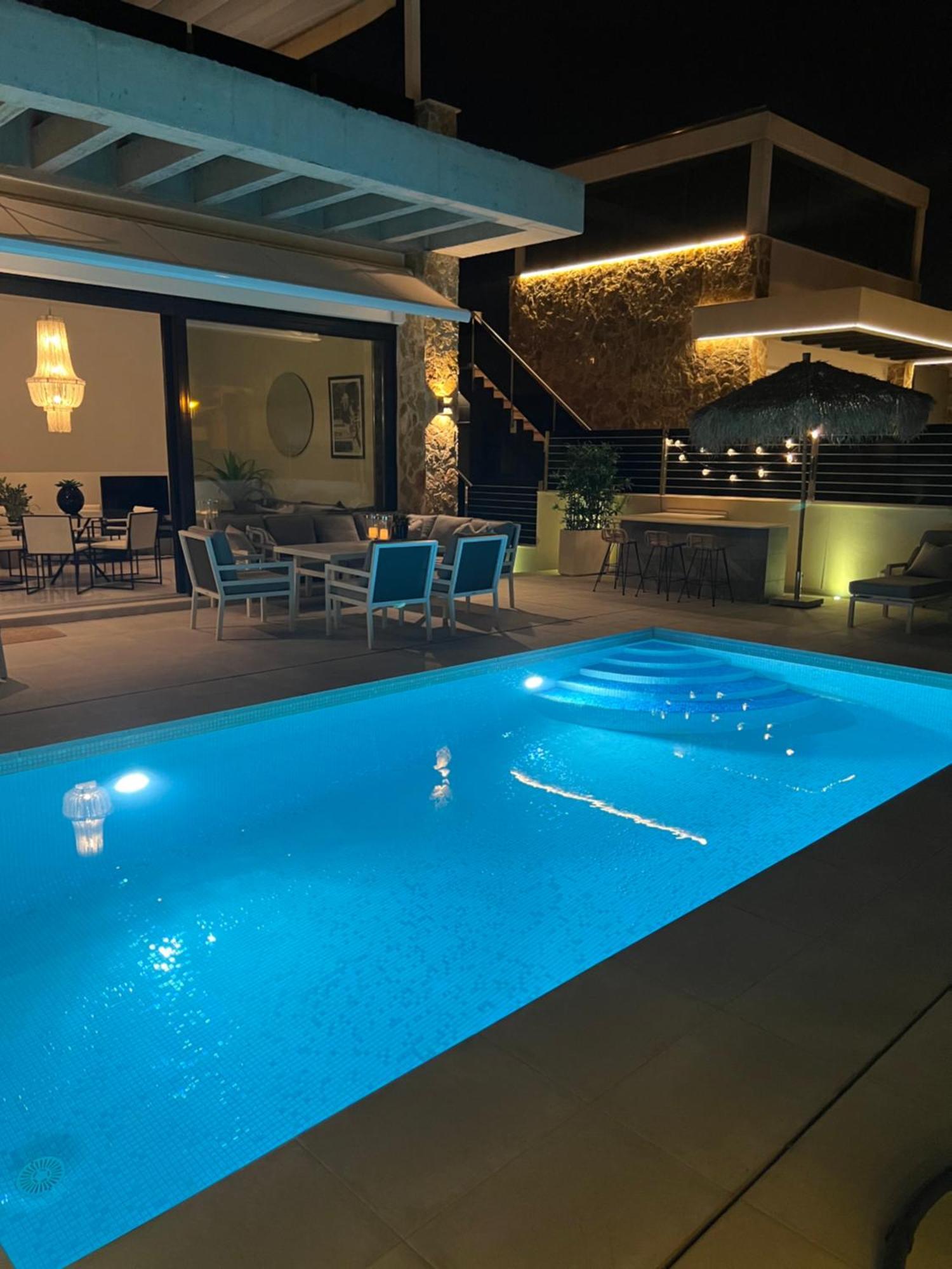 Pmt22 - Luxury With Private Heated Pool And Jacuzzi Villa *