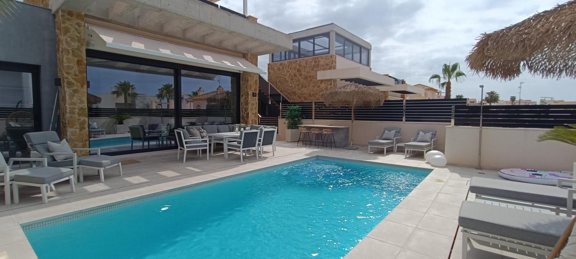 Villa Pmt22 - Luxury With Private Heated Pool And Jacuzzi Torrevieja